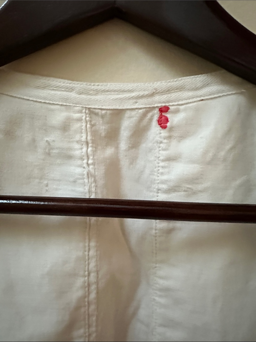 Upcycled White Summer Vest - Picture 4 of 7